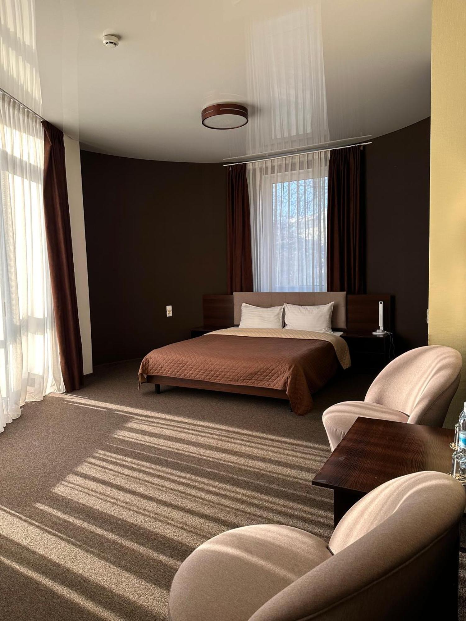 Hotel Atmosphere Poltava Rum bild