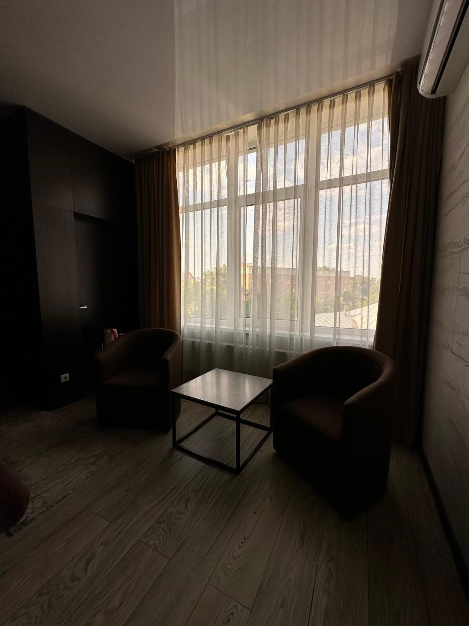 Hotel Atmosphere Poltava Exteriör bild