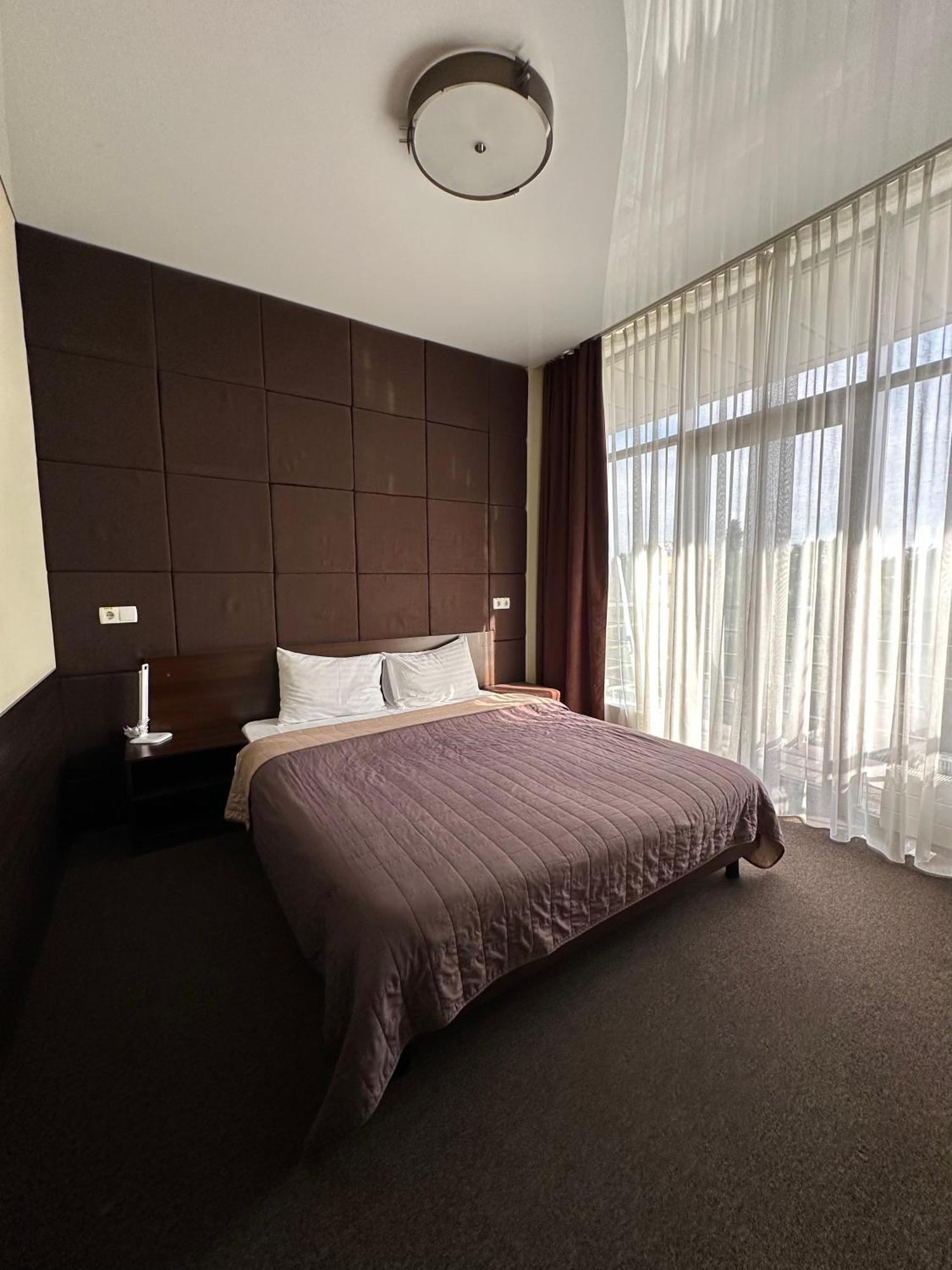 Hotel Atmosphere Poltava Exteriör bild