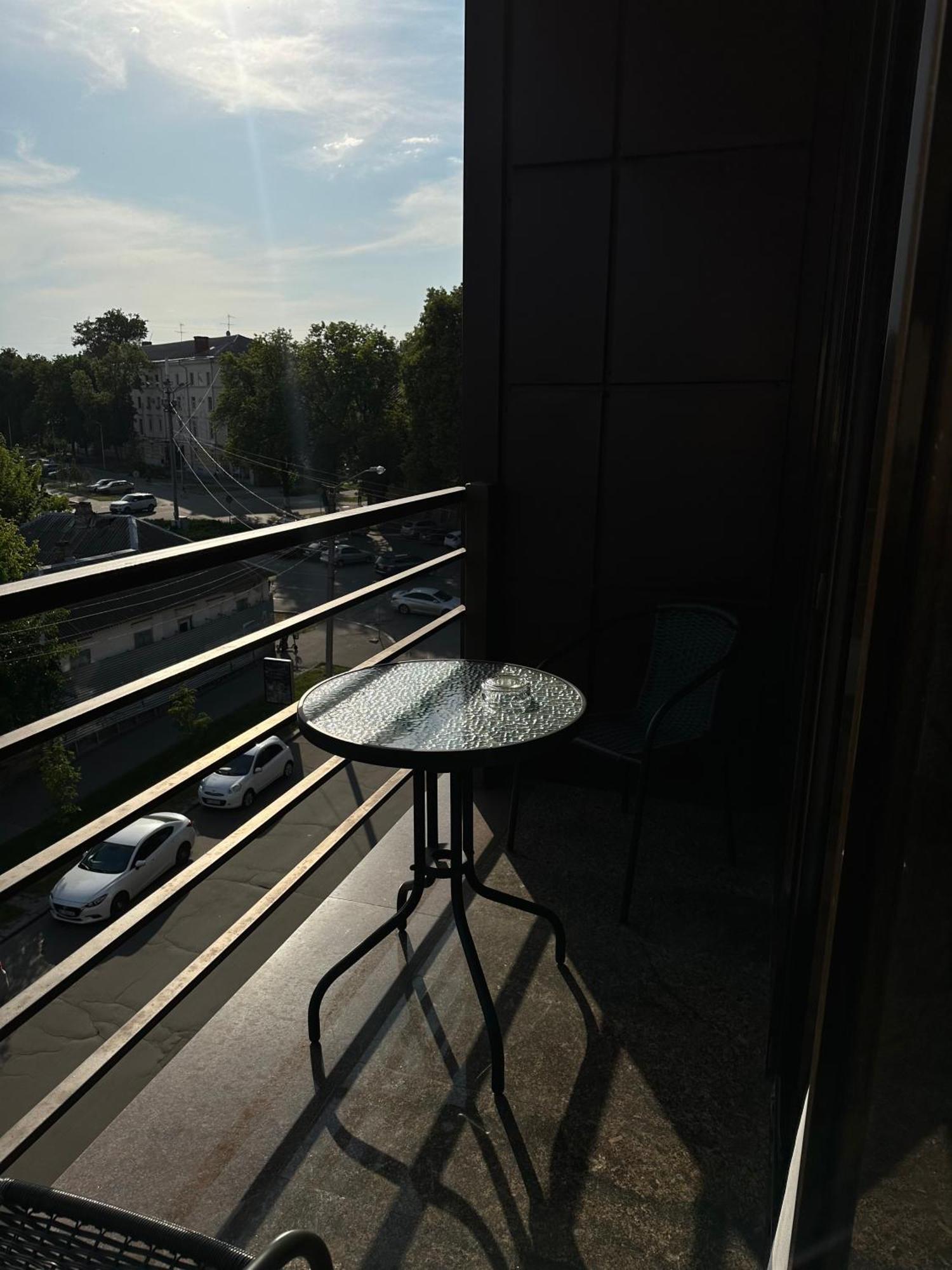 Hotel Atmosphere Poltava Exteriör bild