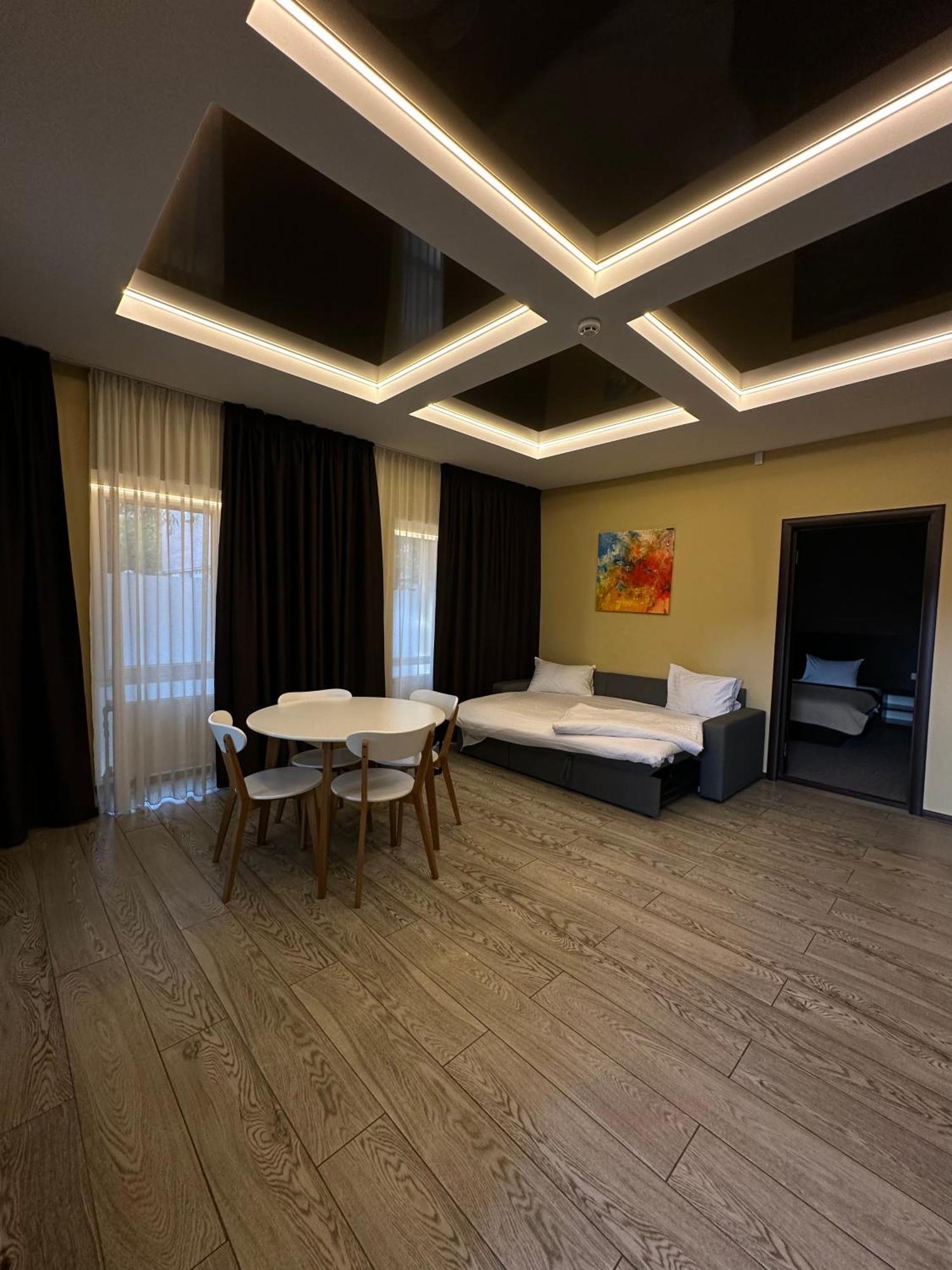 Hotel Atmosphere Poltava Exteriör bild