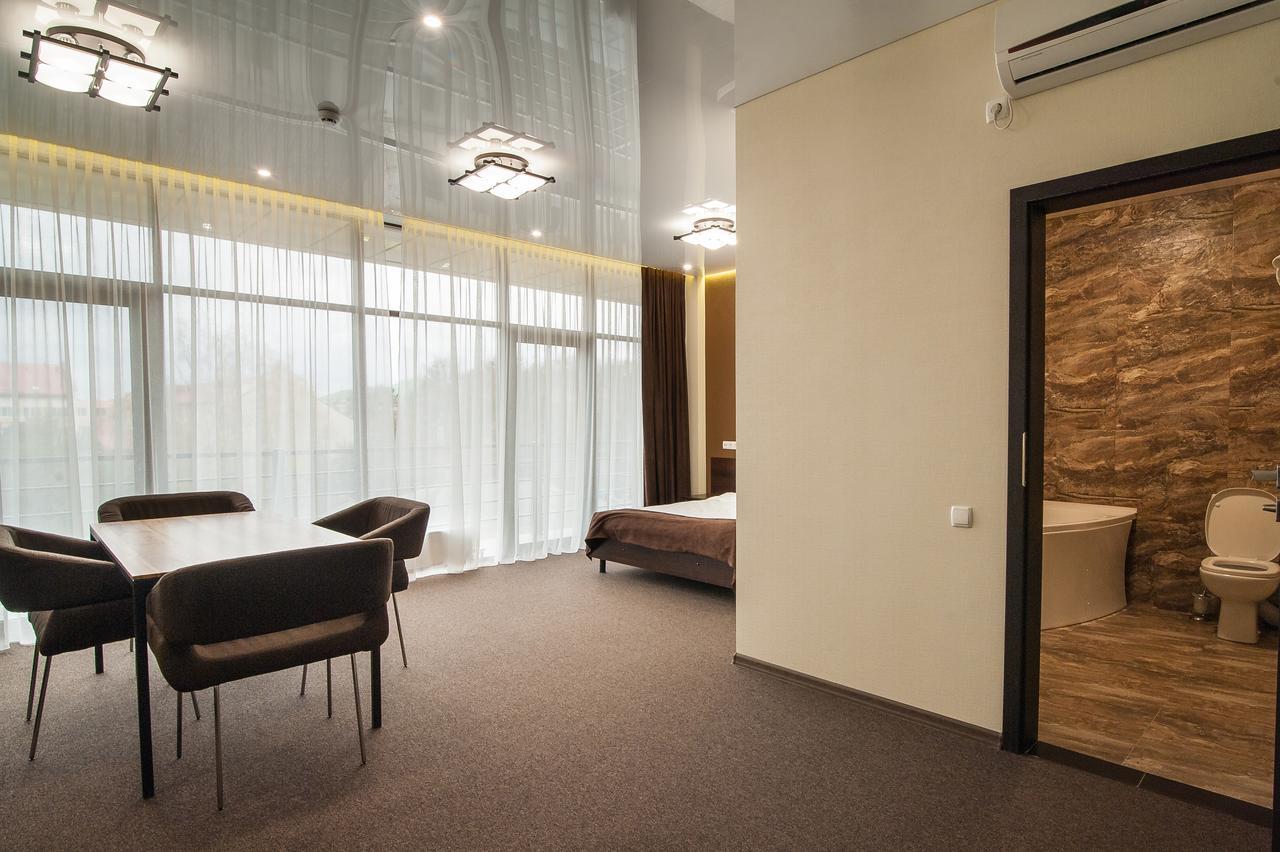 Hotel Atmosphere Poltava Exteriör bild
